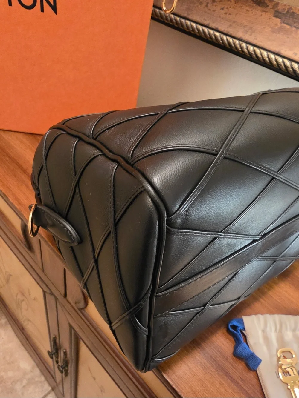 Louis Vuitton Speedy 25 Lambskin